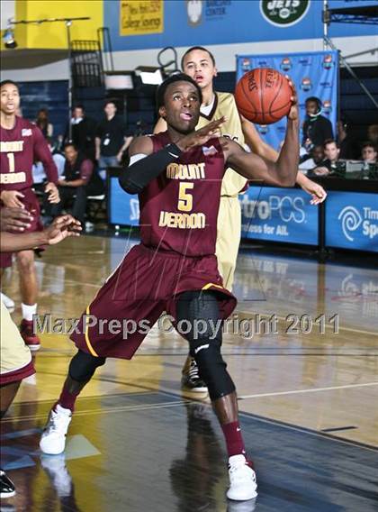 Thumbnail 1 in St. Anthony vs. Mt. Vernon (SNY Invitational) photogallery.
