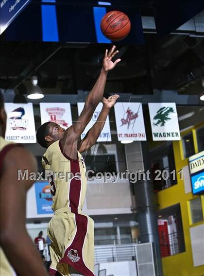 Thumbnail 2 in St. Anthony vs. Mt. Vernon (SNY Invitational) photogallery.