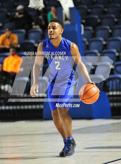 Thumbnail 2 in Klein Forest vs. Dekaney (UIL 6A Quarterfinal Playoff) photogallery.
