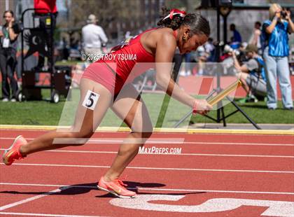Thumbnail 2 in Oregon Relays photogallery.
