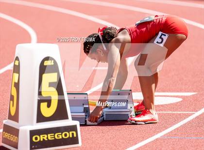 Thumbnail 3 in Oregon Relays photogallery.