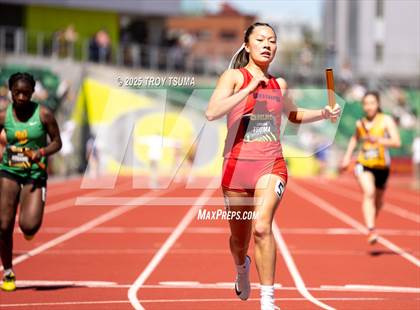 Thumbnail 2 in Oregon Relays photogallery.