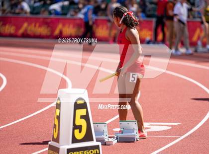 Thumbnail 2 in Oregon Relays photogallery.