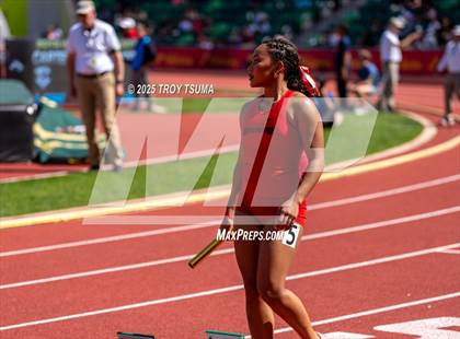 Thumbnail 2 in Oregon Relays photogallery.