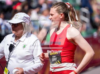 Thumbnail 2 in Oregon Relays photogallery.