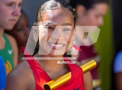 Thumbnail 1 in Oregon Relays photogallery.