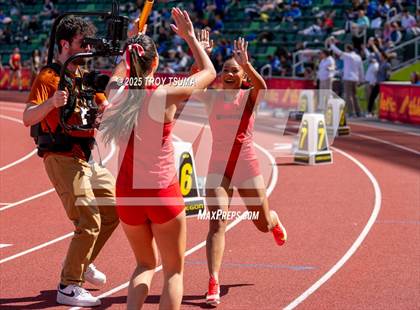 Thumbnail 2 in Oregon Relays photogallery.