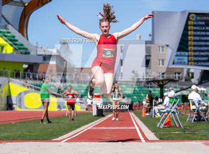 Thumbnail 3 in Oregon Relays photogallery.