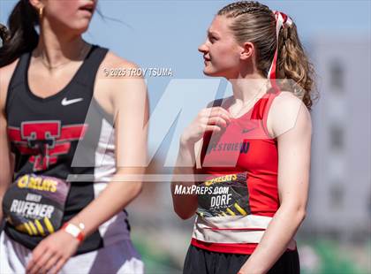 Thumbnail 1 in Oregon Relays photogallery.