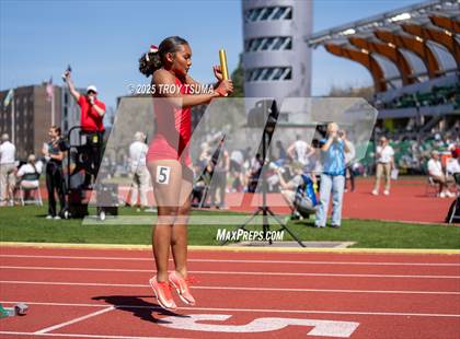 Thumbnail 2 in Oregon Relays photogallery.