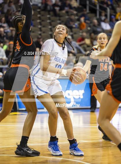 Thumbnail 3 in Ryle vs Highlands (2024 9th Region Girls Basketball Tournament) photogallery.