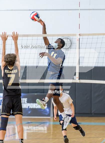 Thumbnail 2 in Joel Barlow vs Newington (CIAC Class M Final) photogallery.