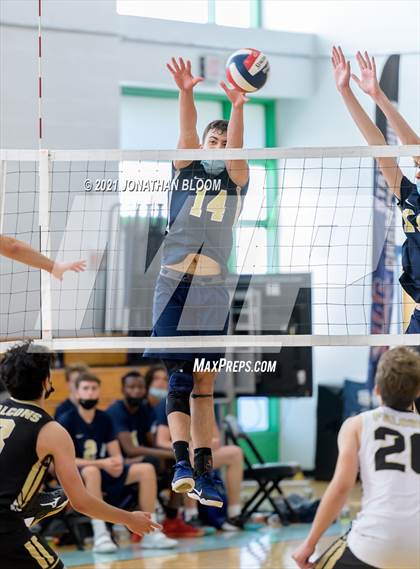 Thumbnail 1 in Joel Barlow vs Newington (CIAC Class M Final) photogallery.