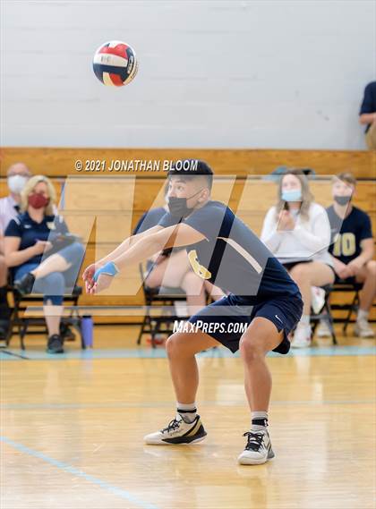 Thumbnail 2 in Joel Barlow vs Newington (CIAC Class M Final) photogallery.