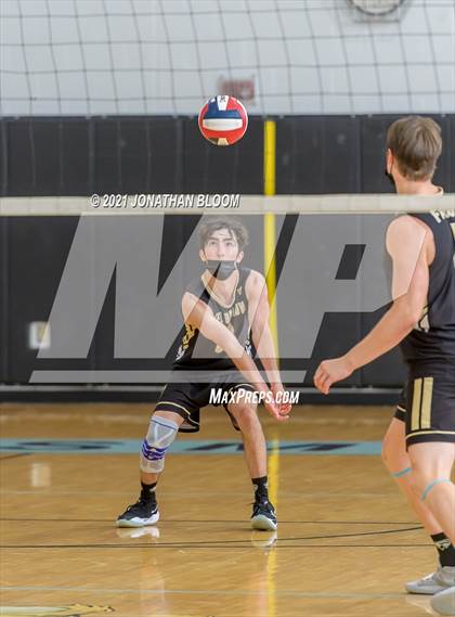 Thumbnail 3 in Joel Barlow vs Newington (CIAC Class M Final) photogallery.
