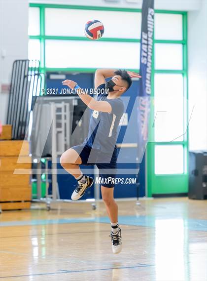 Thumbnail 3 in Joel Barlow vs Newington (CIAC Class M Final) photogallery.