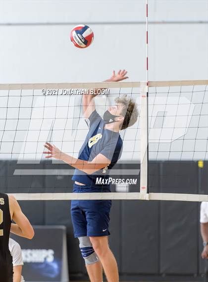 Thumbnail 2 in Joel Barlow vs Newington (CIAC Class M Final) photogallery.