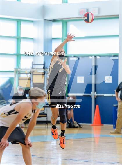 Thumbnail 2 in Joel Barlow vs Newington (CIAC Class M Final) photogallery.