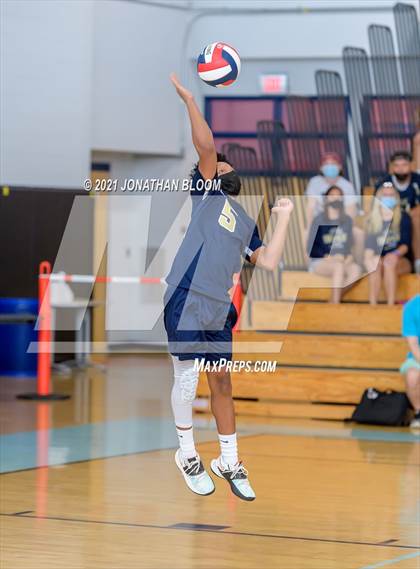 Thumbnail 2 in Joel Barlow vs Newington (CIAC Class M Final) photogallery.