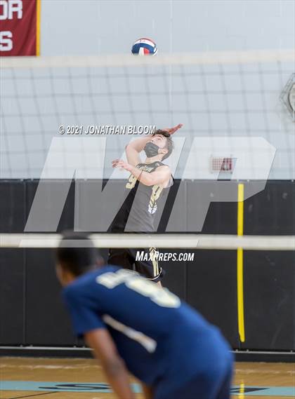Thumbnail 3 in Joel Barlow vs Newington (CIAC Class M Final) photogallery.