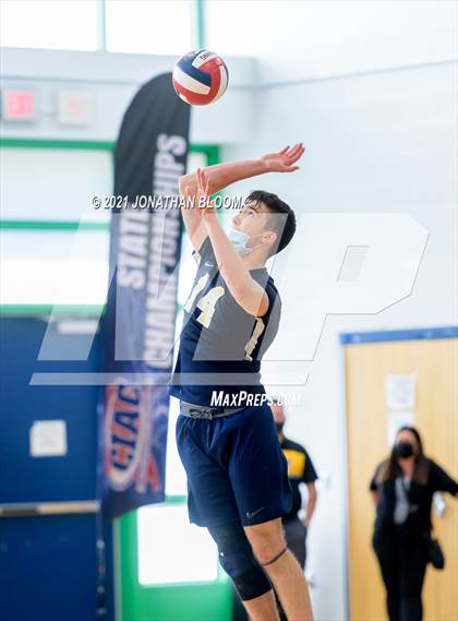 Thumbnail 3 in Joel Barlow vs Newington (CIAC Class M Final) photogallery.