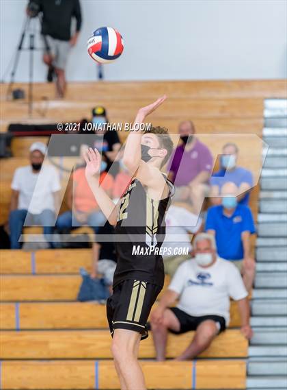 Thumbnail 2 in Joel Barlow vs Newington (CIAC Class M Final) photogallery.