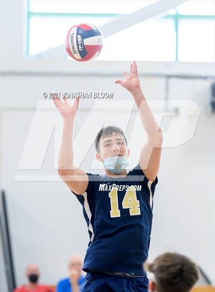 Thumbnail 2 in Joel Barlow vs Newington (CIAC Class M Final) photogallery.