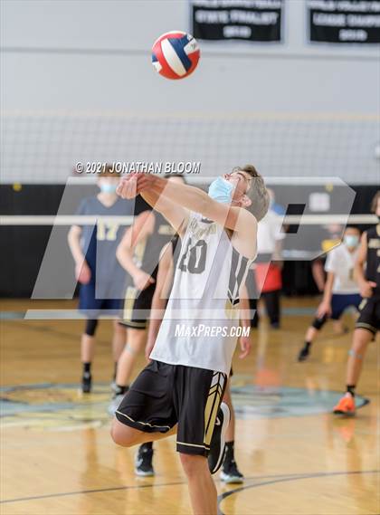 Thumbnail 3 in Joel Barlow vs Newington (CIAC Class M Final) photogallery.