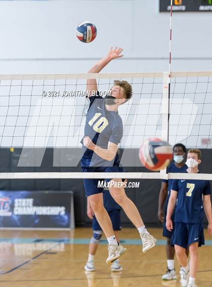 Thumbnail 2 in Joel Barlow vs Newington (CIAC Class M Final) photogallery.
