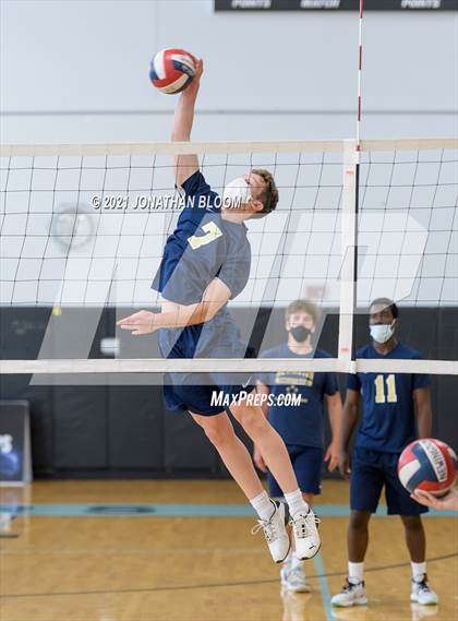 Thumbnail 3 in Joel Barlow vs Newington (CIAC Class M Final) photogallery.