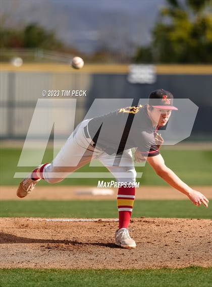 Thumbnail 1 in El Modena @ Yorba Linda photogallery.