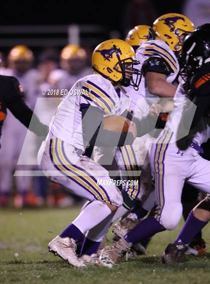 Thumbnail 2 in Middletown @ Kelseyville (CIF NCS D5 Semifinal) photogallery.