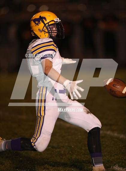 Thumbnail 2 in Middletown @ Kelseyville (CIF NCS D5 Semifinal) photogallery.