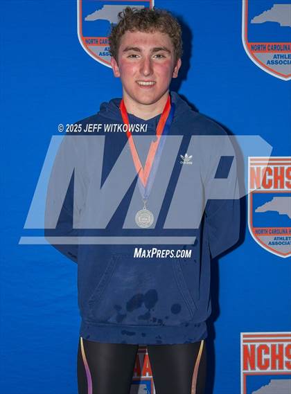Thumbnail 1 in NCHSAA 1A/2A Final Awards photogallery.