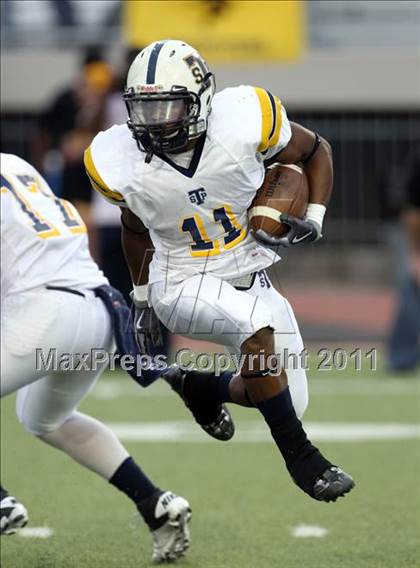 Thumbnail 1 in Klein Oak vs. Stony Point (5A Region 2 Area Playoffs) photogallery.