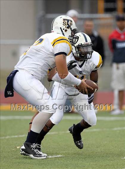 Thumbnail 3 in Klein Oak vs. Stony Point (5A Region 2 Area Playoffs) photogallery.