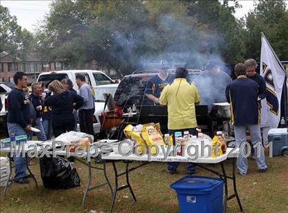 Thumbnail 2 in Klein Oak vs. Stony Point (5A Region 2 Area Playoffs) photogallery.