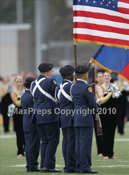 Thumbnail 2 in Klein Oak vs. Stony Point (5A Region 2 Area Playoffs) photogallery.