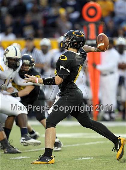 Thumbnail 3 in Klein Oak vs. Stony Point (5A Region 2 Area Playoffs) photogallery.