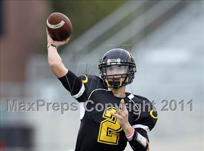 Thumbnail 2 in Klein Oak vs. Stony Point (5A Region 2 Area Playoffs) photogallery.