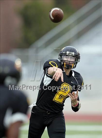 Thumbnail 3 in Klein Oak vs. Stony Point (5A Region 2 Area Playoffs) photogallery.