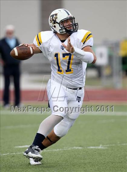 Thumbnail 2 in Klein Oak vs. Stony Point (5A Region 2 Area Playoffs) photogallery.