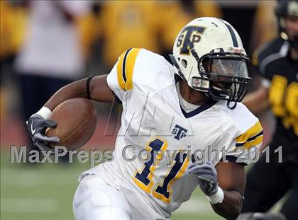 Thumbnail 2 in Klein Oak vs. Stony Point (5A Region 2 Area Playoffs) photogallery.