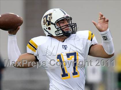 Thumbnail 3 in Klein Oak vs. Stony Point (5A Region 2 Area Playoffs) photogallery.