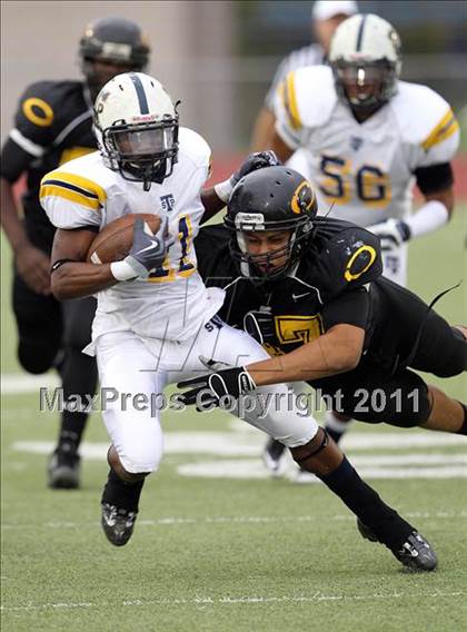 Thumbnail 1 in Klein Oak vs. Stony Point (5A Region 2 Area Playoffs) photogallery.