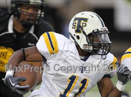 Thumbnail 2 in Klein Oak vs. Stony Point (5A Region 2 Area Playoffs) photogallery.