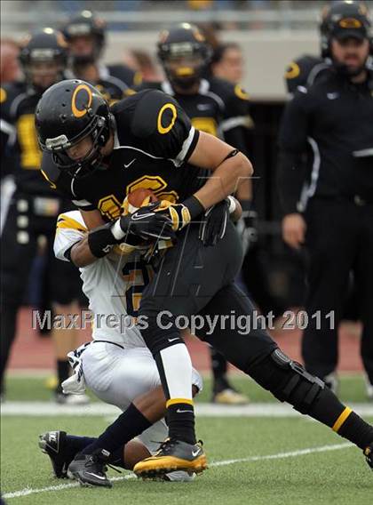 Thumbnail 2 in Klein Oak vs. Stony Point (5A Region 2 Area Playoffs) photogallery.