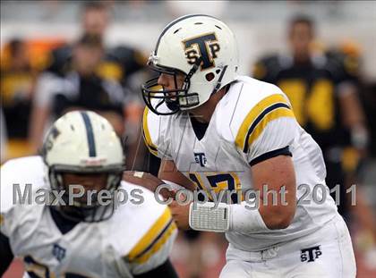 Thumbnail 3 in Klein Oak vs. Stony Point (5A Region 2 Area Playoffs) photogallery.