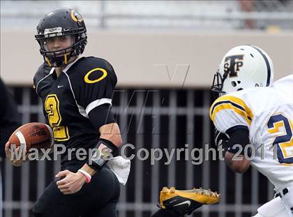 Thumbnail 2 in Klein Oak vs. Stony Point (5A Region 2 Area Playoffs) photogallery.