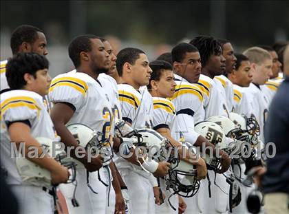 Thumbnail 3 in Klein Oak vs. Stony Point (5A Region 2 Area Playoffs) photogallery.